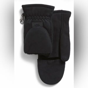 UGG Classic Black Flip Mittens
